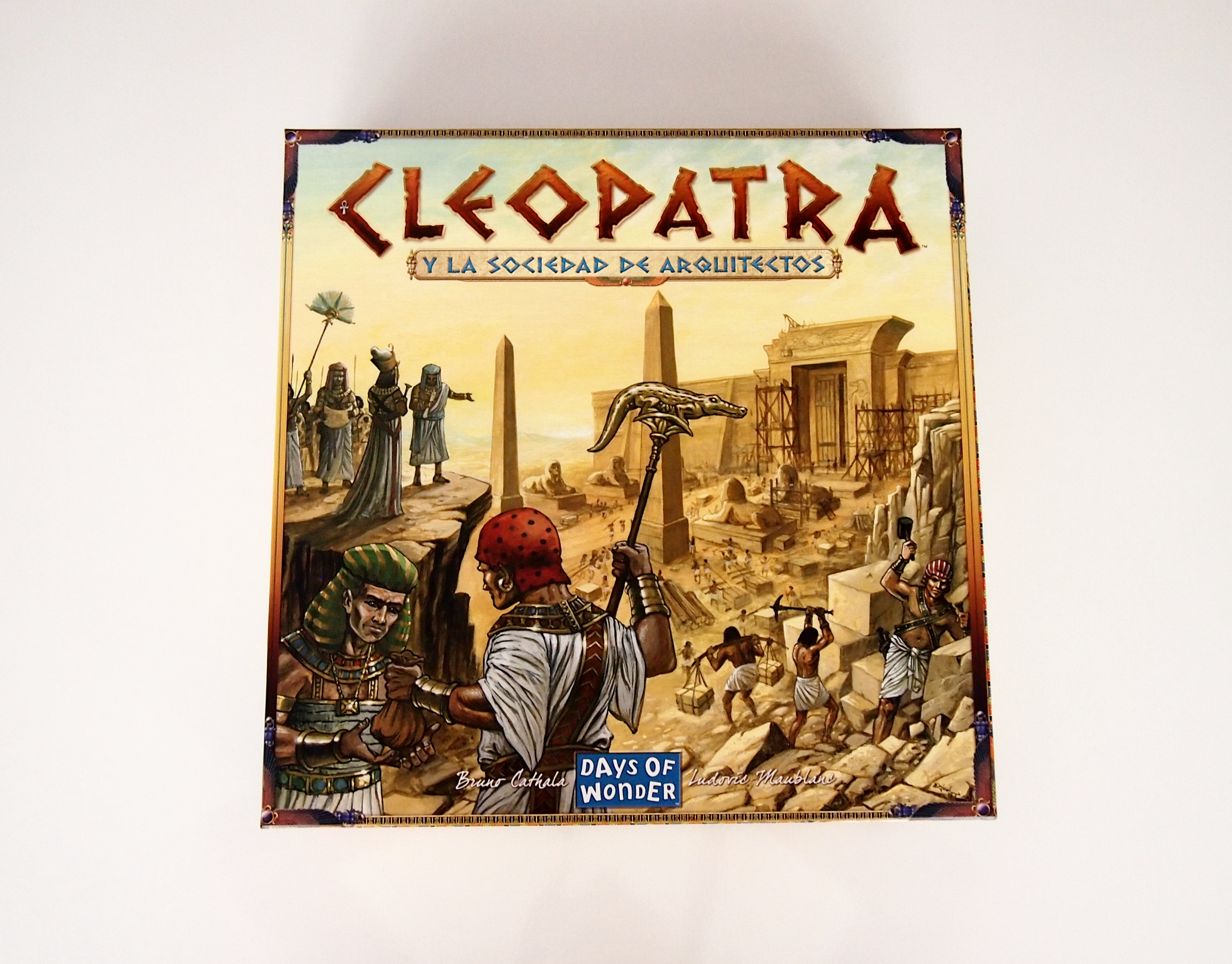 Cleopatra_ un juego de tablero de 3 a 5 jugadores (edición en castellano de la mano de Edge). 