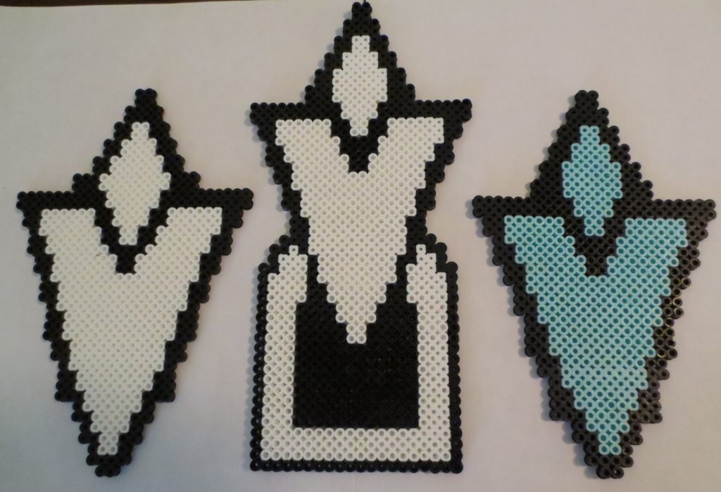 Hama Beads De Assassin S Creed Y Skyrim Consola Y Tablero