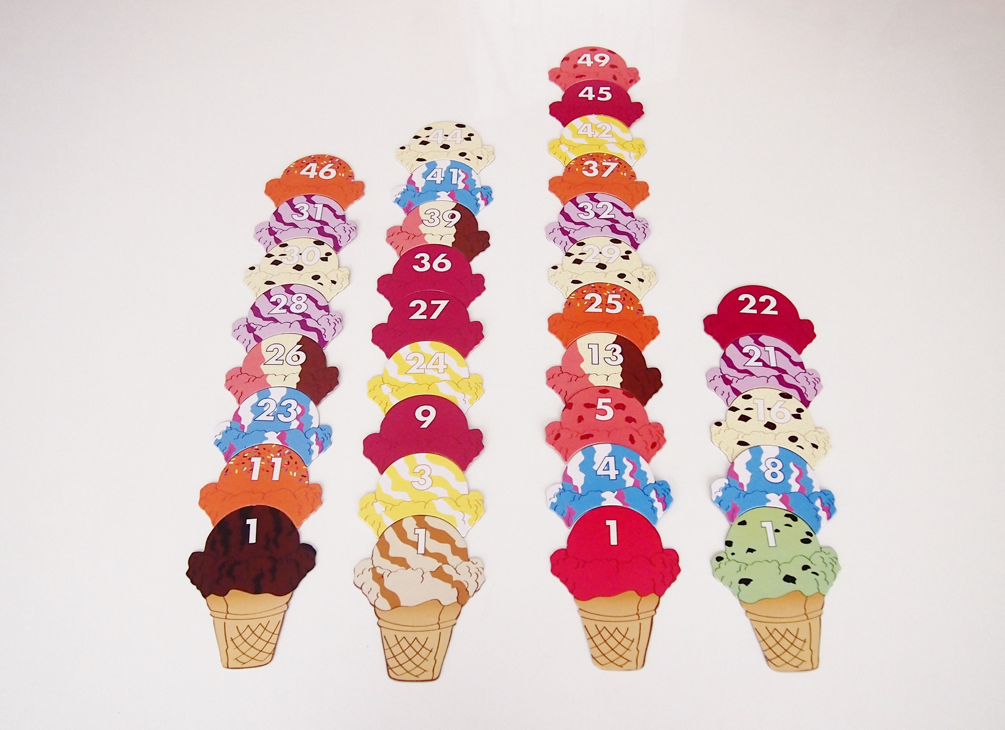 Mucho Cucurucho llena las mesas de colorido con deliciosos helados. 
