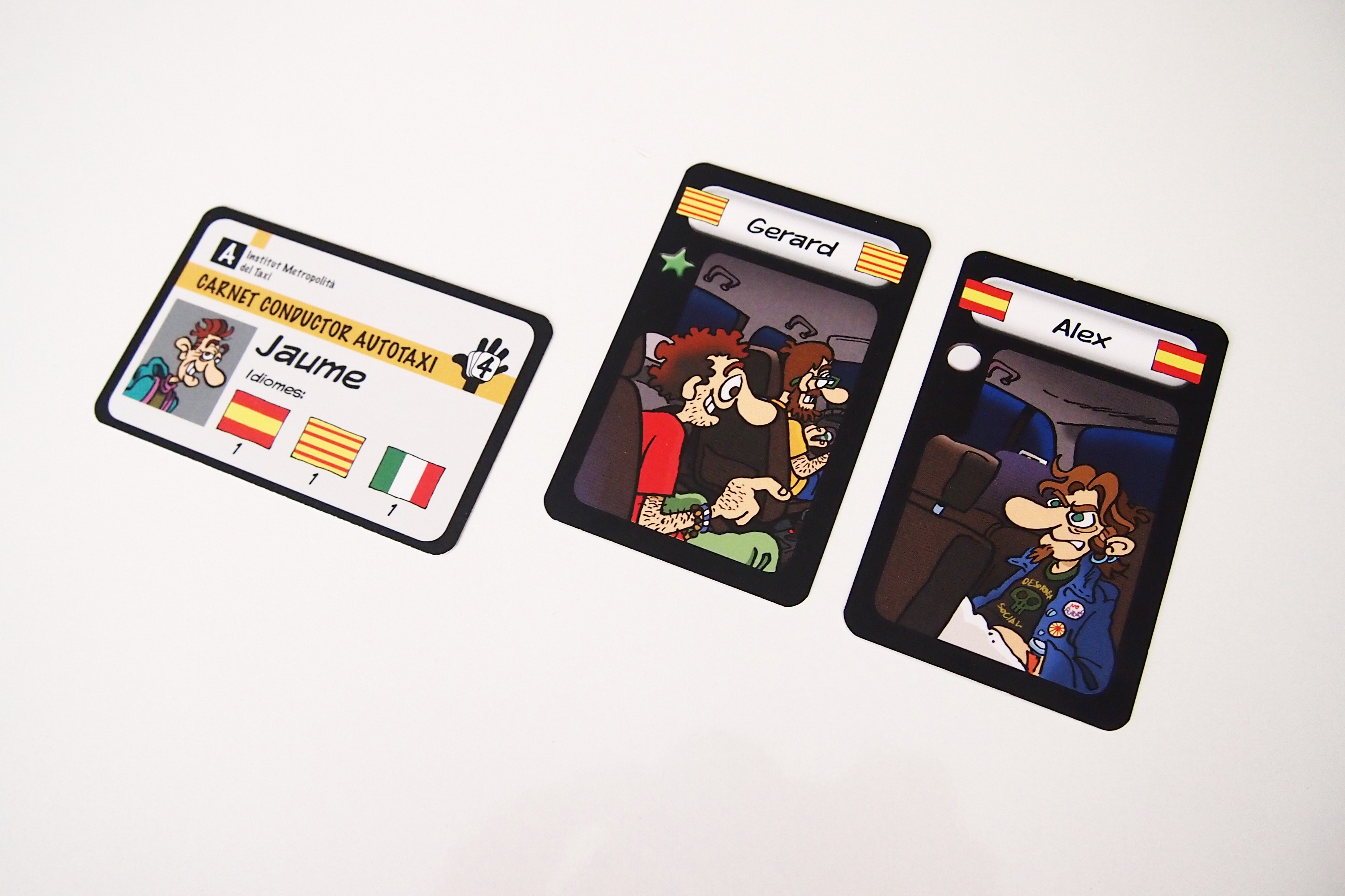 En su turno, cada jugador puede llevar a cabo una acción. Puede optar por incorporar dos cartas de pasajeros a su mano. 