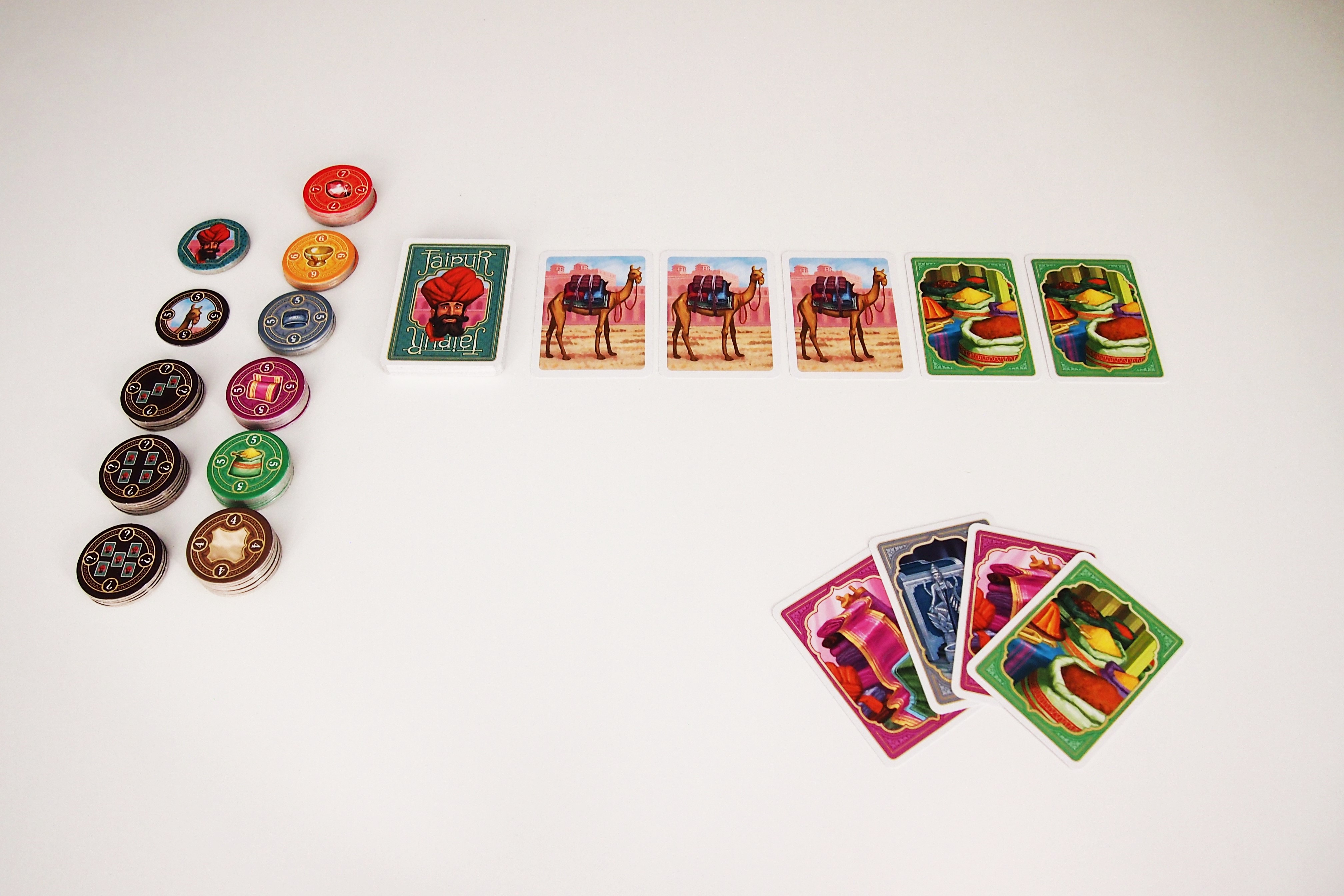 En su turno, un jugador puede coger cartas del centro de la mesa, con tres posibles opciones. La primera de ellas es coger una carta y sustituirla por una del mazo. 