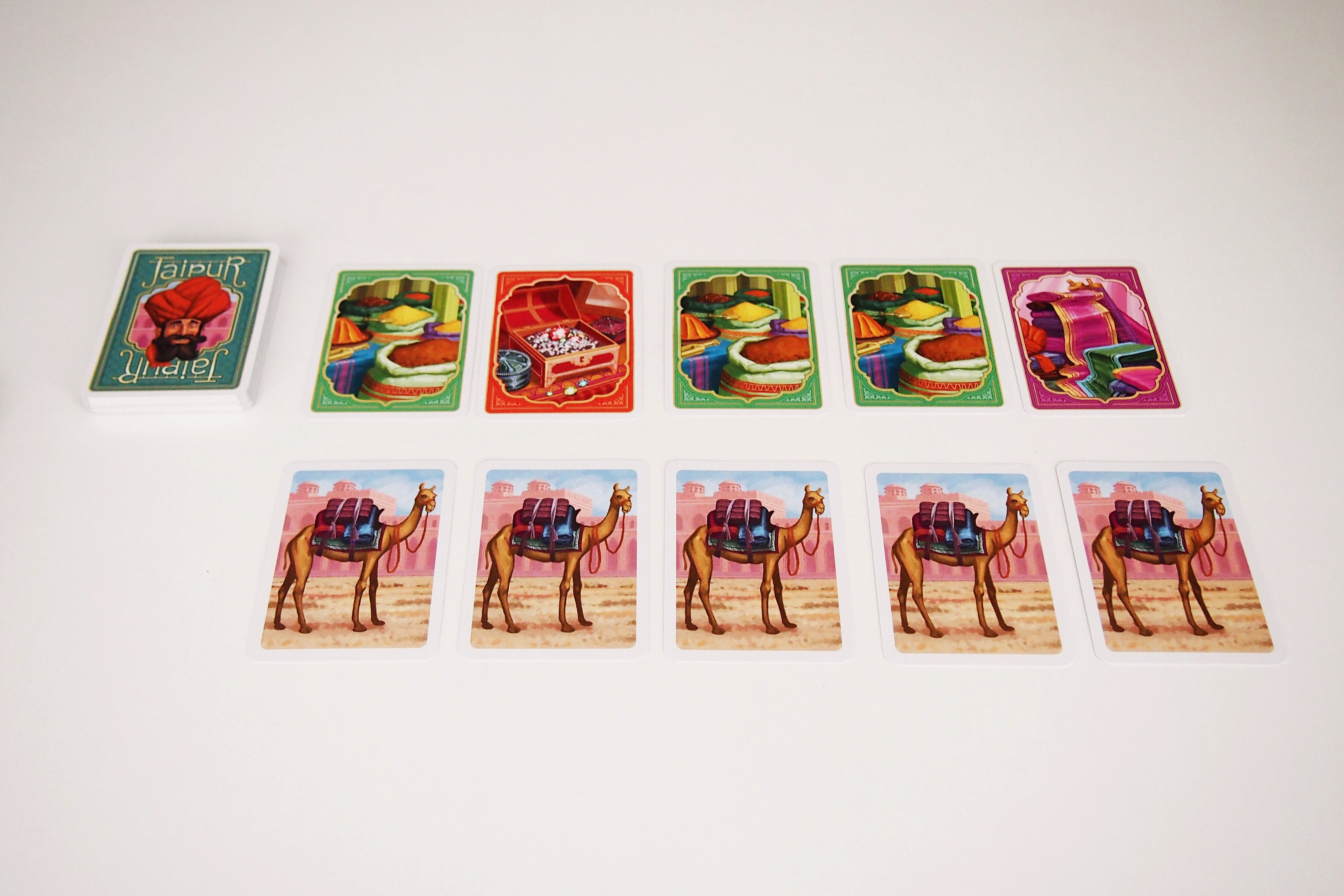 La tercera opción es llevarse todos los camellos a la manada. Los huecos se sustituyen con cartas del mazo. 