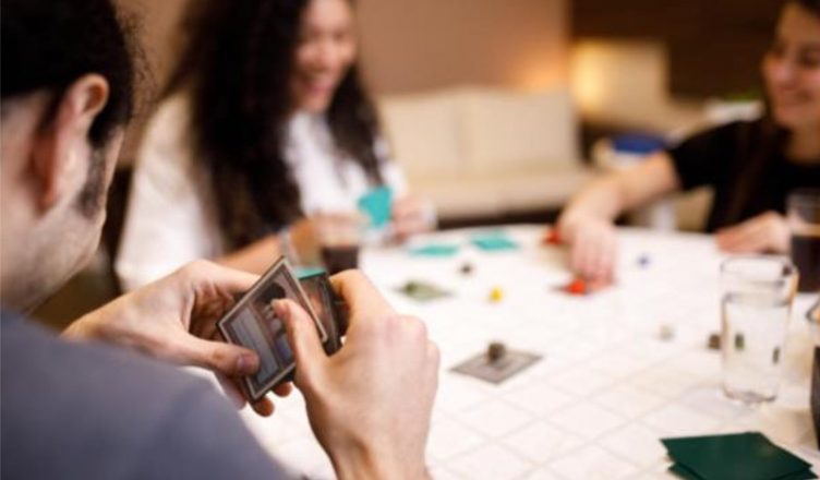 3 juegos de mesa para pasar momentos inolvidables en familia • Consola y  Tablero